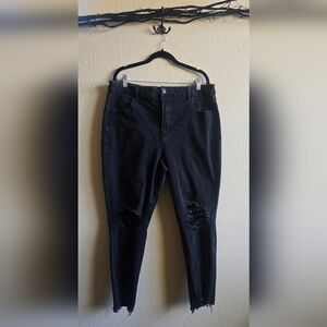 Black Distressed Women's Jeans